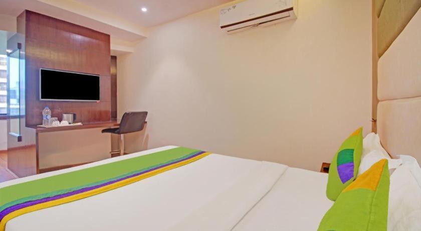 Hotel Pacific By Bestays มุมไบ ภายนอก รูปภาพ